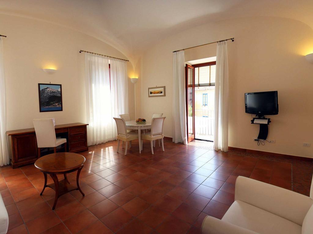 Palazzo Iaquinto Apartment Santa Maria di Castellabate Exterior photo