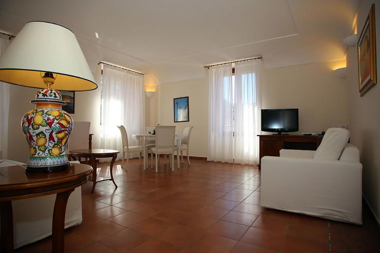 Palazzo Iaquinto Apartment Santa Maria di Castellabate Exterior photo